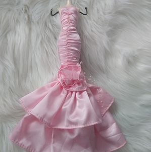 Mannequin jewelry stand